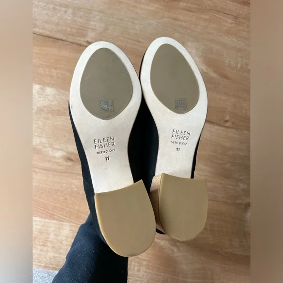 NWOT Eileen Fisher black Suri Tumbled Nubuck Bootie - Picture 5 of 6